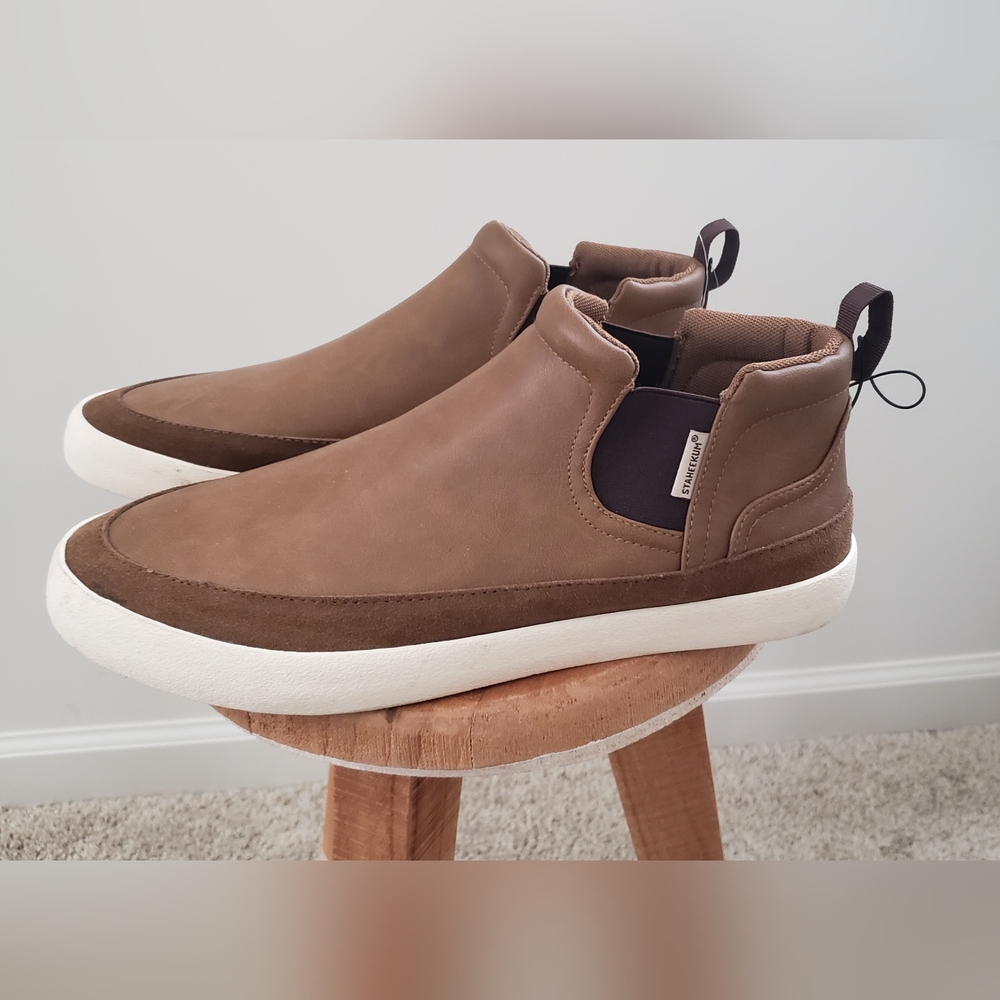 NWT Staheekum men's brown Chelsea slip on size 11